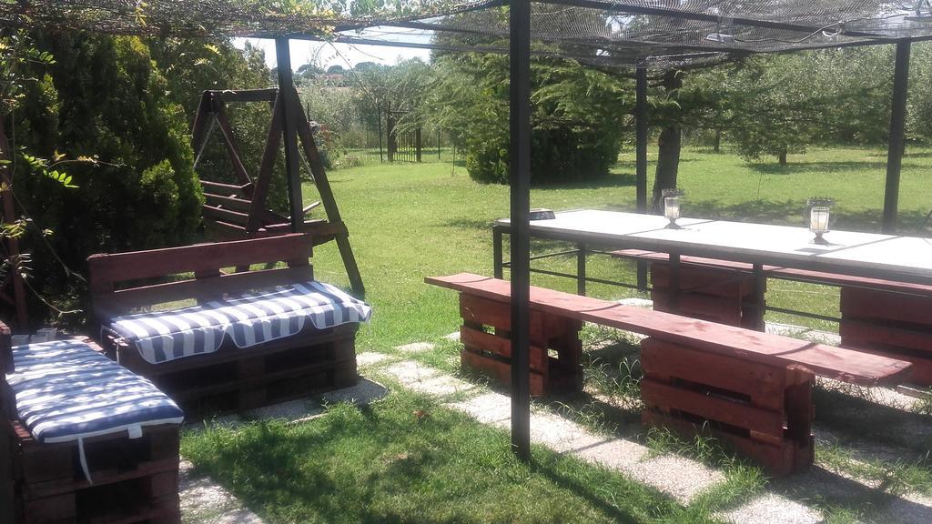 B&B Villa Barbarossa Petrignano ภายนอก รูปภาพ