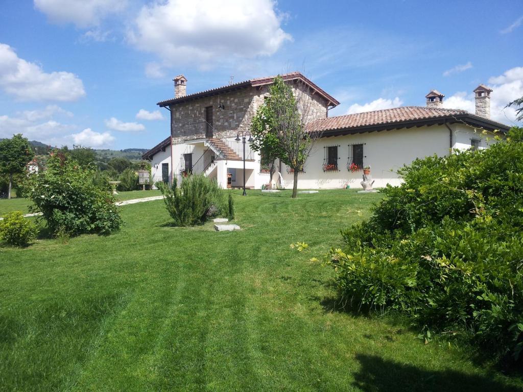 B&B Villa Barbarossa Petrignano ภายนอก รูปภาพ